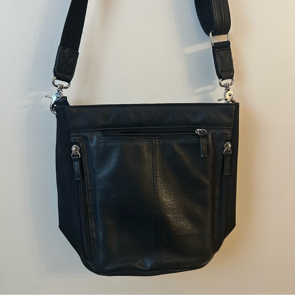 Gun Tote'n Mama Handbag - Picture 4 of 11